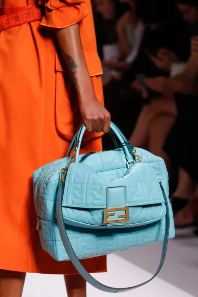Look 55